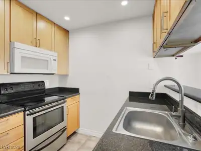 3682 Melonies Drive 5, Las Vegas, NV 89103 Kitchen