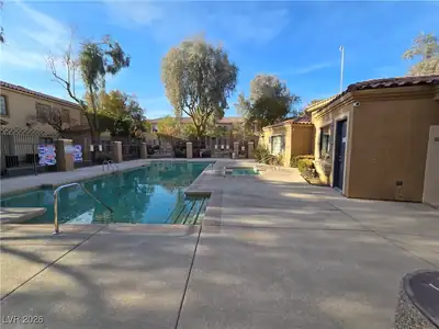 2011 Sue Court 203 Pool