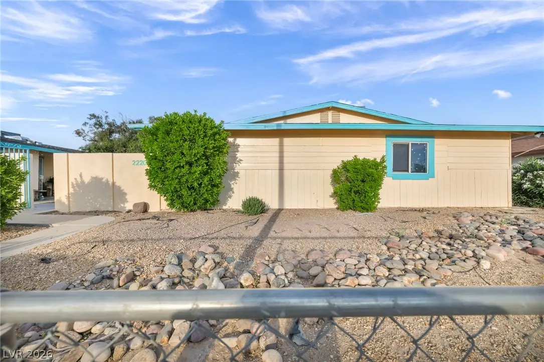 2220 North Lamb Boulevard