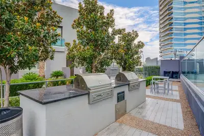 4525 Dean Martin Drive 505 Patio