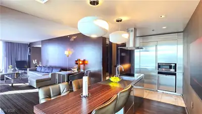 4381 West Flamingo Road 3621 Kitchen