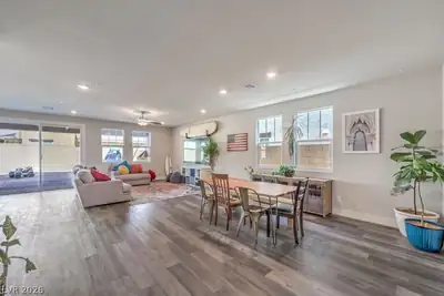 494 Peaceful Swan Avenue, Henderson, NV 89011 Dining Area