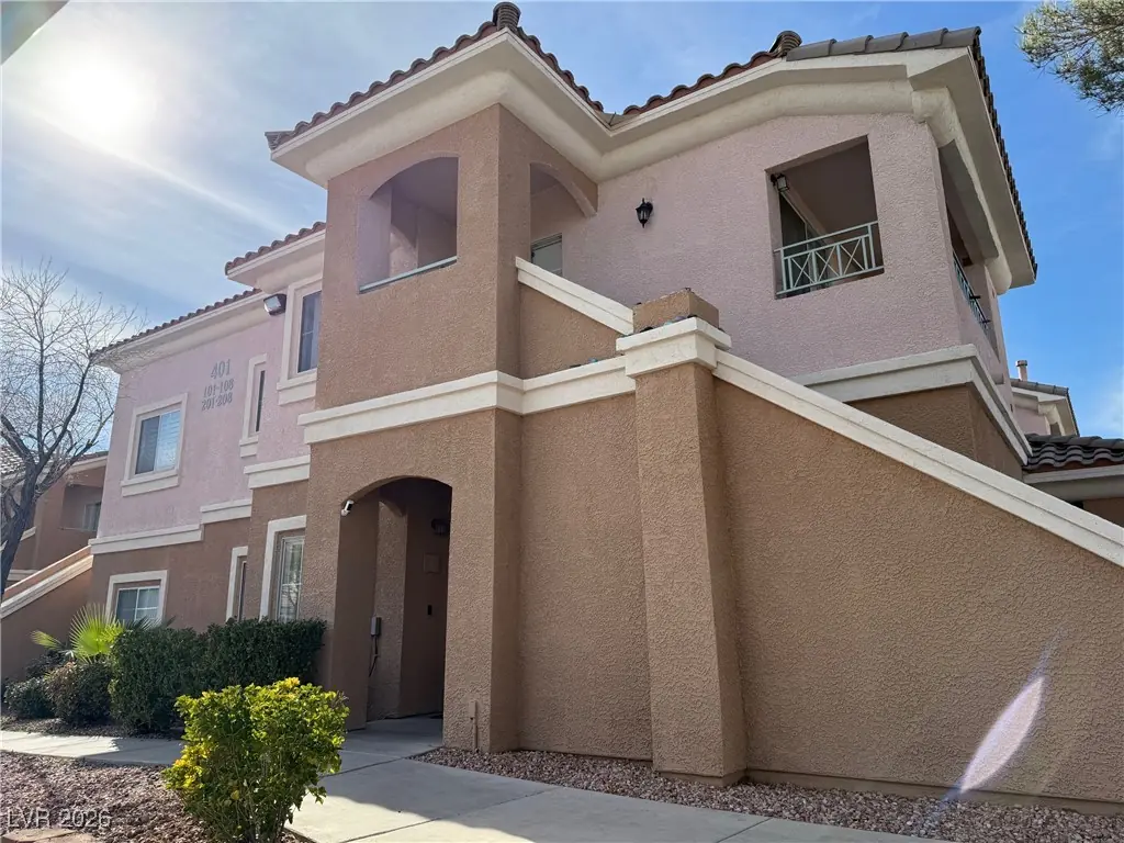 401 Amber Pine Street 202