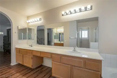 1449 Desert Hills Drive, Las Vegas, NV 89117 Primary Bathroom