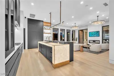 500 Trenier Drive, Henderson, NV 89002 Kitchen
