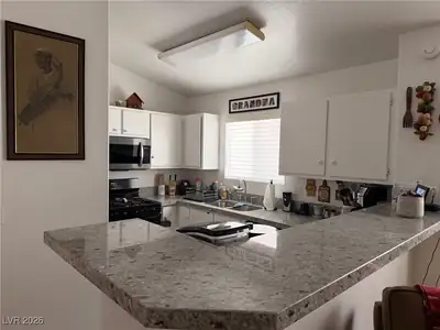 7806 Cliffside Court, Las Vegas, NV 89145 Kitchen