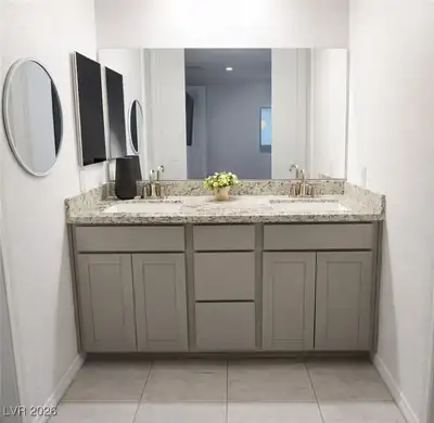 224 Vanhoy Avenue, Henderson, NV 89011 Bathroom