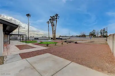 723 Spanish Drive, Las Vegas, NV 89110 Yard