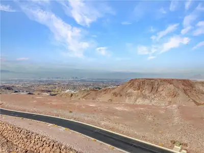 42 Cloudrock Court Henderson, NV 89012