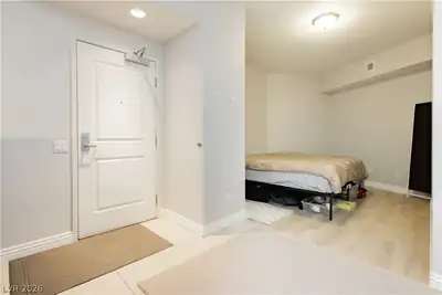 200 West Sahara Avenue 910 Bedroom