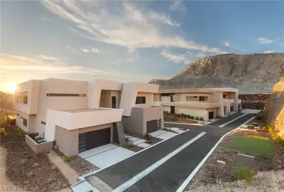 4 Harlow View Court 17 Henderson, NV 89012