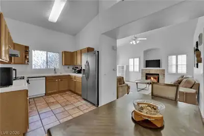 2001 Turquoise Ridge Street 202 Kitchen