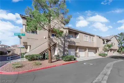 2001 Turquoise Ridge Street 202, Las Vegas