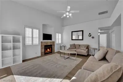 2001 Turquoise Ridge Street 202 Living Room