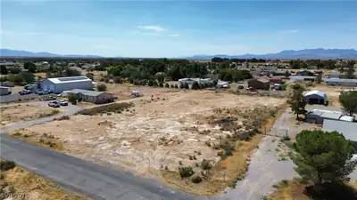 3101 East Navajo Boulevard Lot