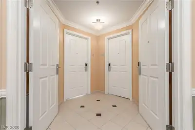 125 East Harmon Avenue 2116 Entry