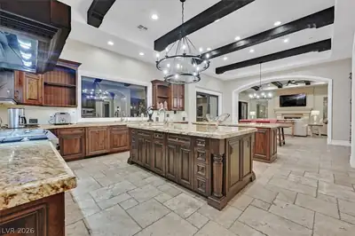 2990 Bella Kathryn Circle, Las Vegas, NV 89117 Kitchen