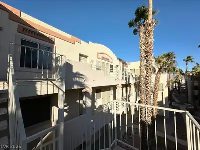 2076 Mesquite Lane 302 