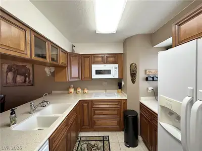 2076 Mesquite Lane 302 