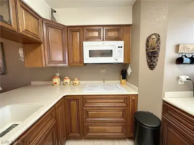 2076 Mesquite Lane 302 