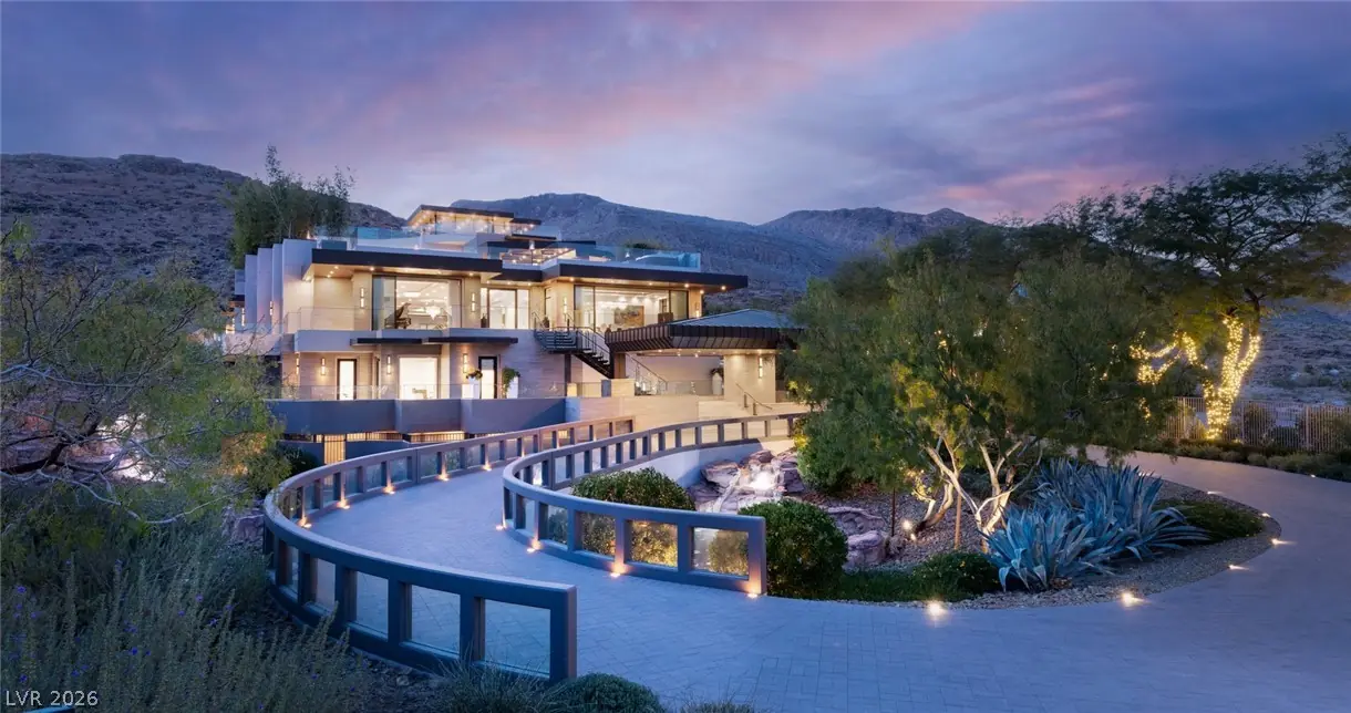 9 ECHO PEAK Lane, Las Vegas, NV 89135