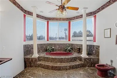 3215 Cliff Sieler Court, Las Vegas, NV 89117 Primary Bathroom