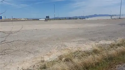 6734 Crystal Street, Las Vegas, NV 89118 Yard
