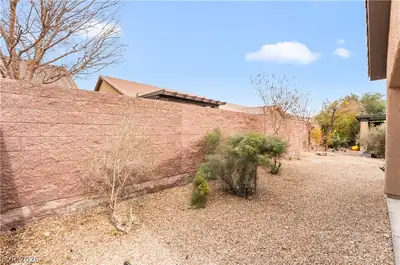 6072 Corbin Avenue Yard