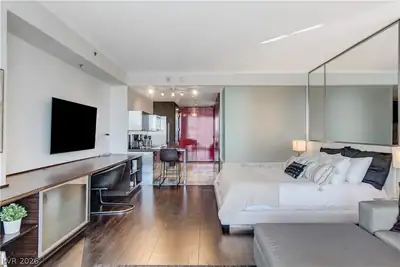 4381 West Flamingo Road 2920 Bedroom