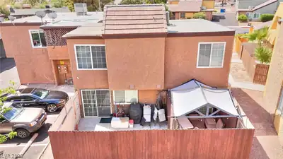 1500 Hialeah Drive C Back of Structure