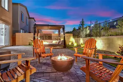 8907 Roadrunner Ravine Street Patio