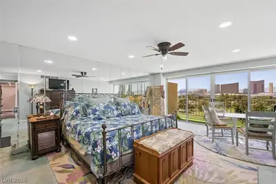 3111 Bel Air Drive 8A Bedroom