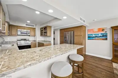 3111 Bel Air Drive 8A Kitchen