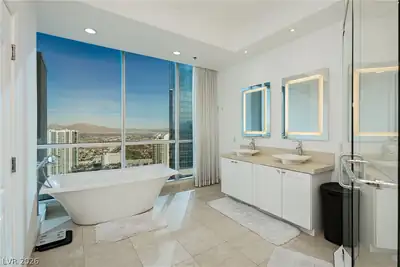 2700 Las Vegas Boulevard 4203 Primary Bathroom