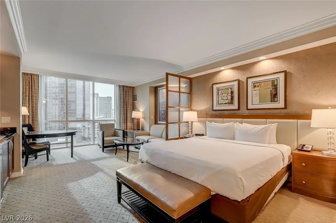 125 East Harmon Avenue 1111