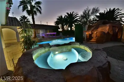 2926 East Eldorado Lane Pool