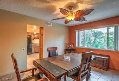 4370 Flandes Street Dining Area