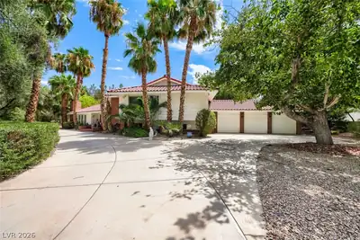 7082 Mira Vista Street Las Vegas, NV 89120