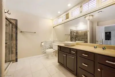 7082 Mira Vista Street, Las Vegas, NV 89120 Primary Bathroom
