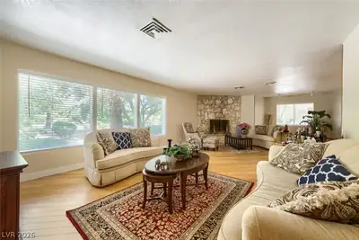 7082 Mira Vista Street, Las Vegas, NV 89120 Living Room