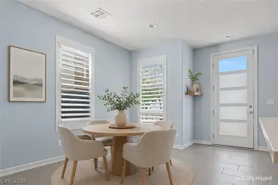 11681 Redwood Mountain Avenue Dining Area