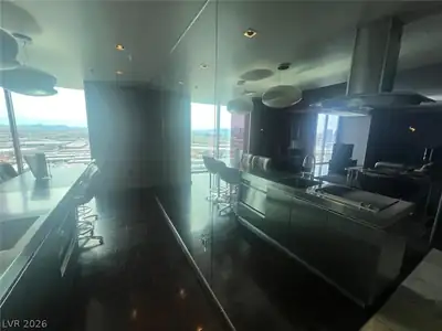 4381 West Flamingo Road 1922 Kitchen