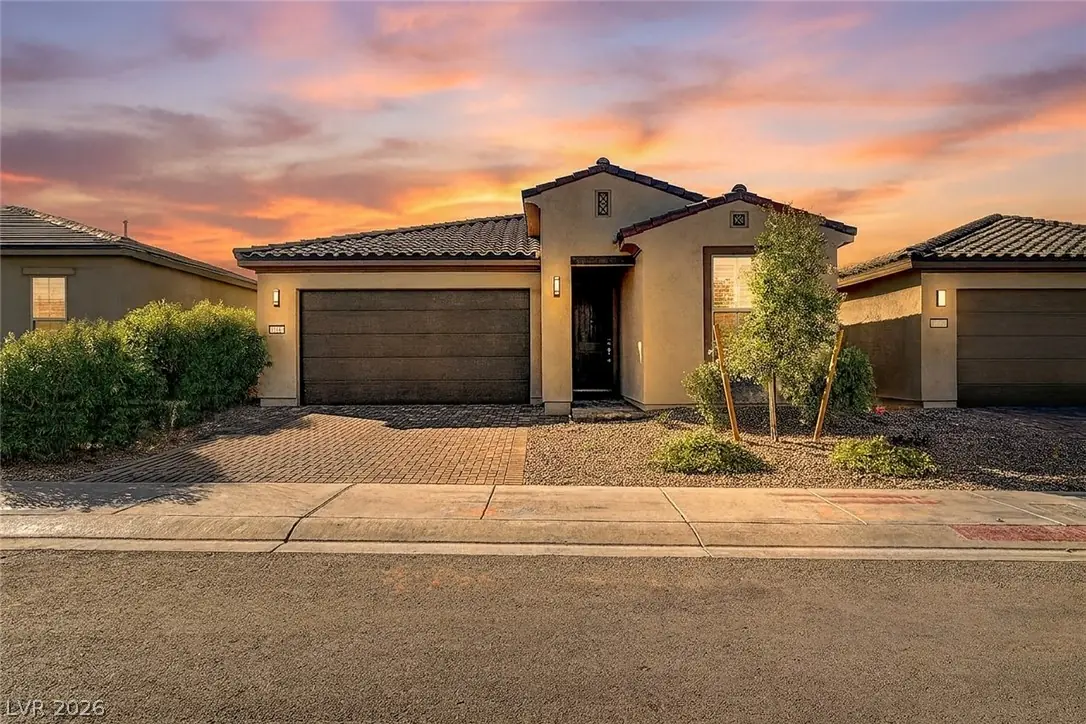 10255 Crimson Currant Street, Las Vegas, NV 89143