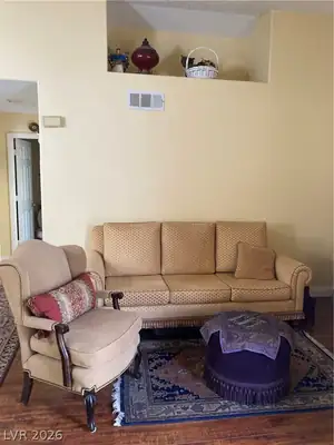 1800 Edmond Street 213 Living Room