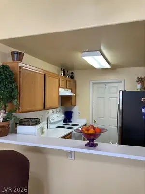 1800 Edmond Street 213 Kitchen