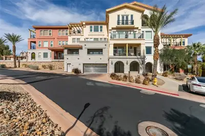 64 Strada Principale 104 Henderson, NV 89011