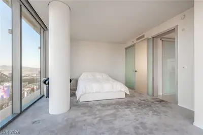 3722 Las Vegas Boulevard 2506 Bedroom