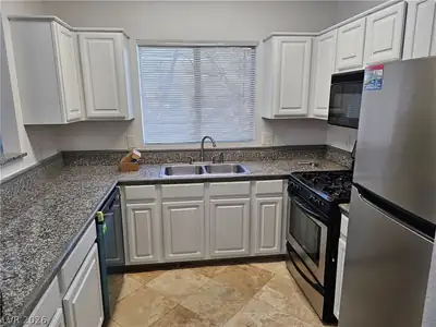 5250 South Rainbow Boulevard 2161 Kitchen