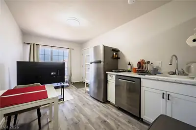 343 Tungsten Street B Kitchen