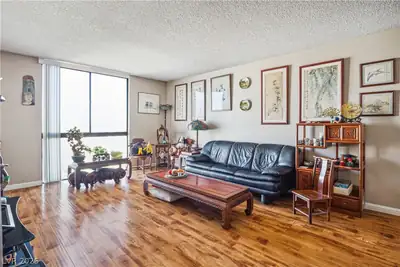 3930 University Center Drive 809 Living Room